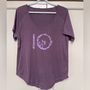 Tentree, women’s T-shirt, purple, scoopneck size large